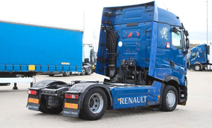 Tracteur routier diesel Mercedes-T480 Euro 2 standard 2014 d'occasion 6x4 conduite à gauche 371 ch capacité de charge 21-30T - Product Image 3