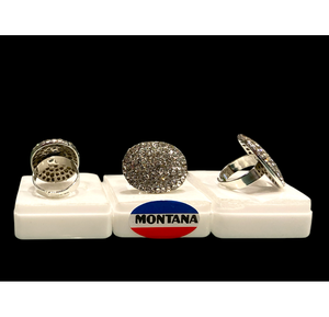 Anillo de diseño chapado en oro y plata con deslumbrante incrustación de diamante americano, ideal para regalos y fiestas - Product Image 3