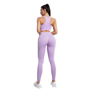 Ensemble de yoga réversible avec logo personnalisable pour femmes Short unique à motif solide fabriqué en usine avec fermeture à la taille élastique - Product Image 5