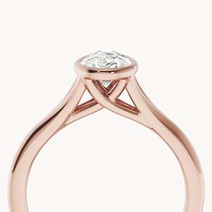 Bague de fiançailles en or 14 carats avec diamant de laboratoire taille poire - Product Image 6