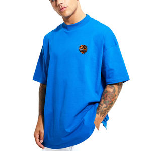 Camiseta holgada de gran tamaño para hombre con diseño de hombros caídos y estilo cómodo y holgado. - Product Image 1