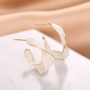 Orecchini a Cerchio Minimalisti, Gioielli di Moda Quotidiana per Donne - Product Image 1