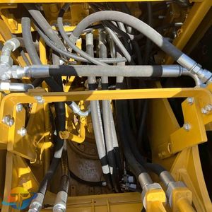 Mini-excavatrice Caterpillar CAT315D d'occasion à vendre, puissante et efficace, moteur Yuchai, comprend moteur, boîte de vitesses, pompe à engrenages, roulement, PLC - Product Image 5