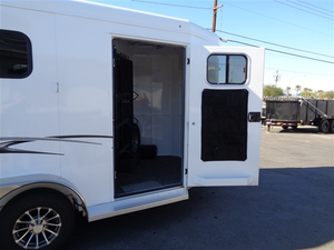 Remolque para 3 Caballos, Remolque de Doble Eje para Transporte de Animales, Remolque Blanco para Ganado con Ventanas Laterales - Product Image 3