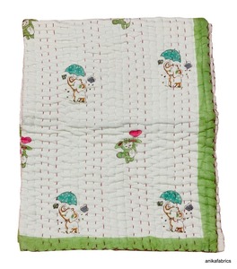 Edredón Kantha de bebé estampado Handblock Reversible seco de algodón puro para compra al por mayor al mejor precio - Product Image 2