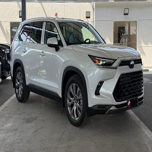 Prêt à être expédié – Toyota Grand Highlander Limited 2.4T 2025, toutes options, titre propre, occasion - Product Image 1