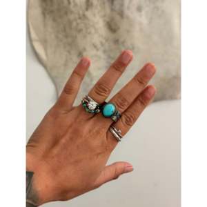 Anillo de Turquesa Royston y Plata de Ley, Hecho en Navajo, Joyería Cultural Coleccionable, Talla 10.25 - Product Image 2