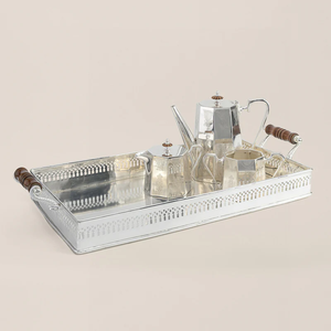 Bandeja Tradicional de Latón de Gran Calidad a un Precio Razonable para la Decoración de la Sala de Pooja, Rituales Religiosos con Diseño Auténtico - Product Image 1