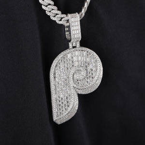 Lujoso Moissanite Diamond 925 Sterling Silver P Colgante personalizado Iced Hip-Hop Style para hombres con nuevo colgante de diseño personalizado - Product Image 3