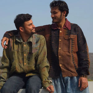 Chemise décontractée pour homme en coton tricoté 100% à manches longues, coupe ample, motif floral, style hip-hop, grande taille, collection hiver, fabriquée à la main par Kantha VIRATRA IMPEX - Product Image 1