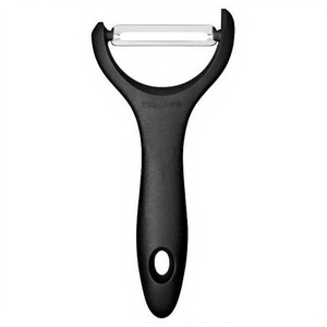 Pelador Multiusos de Plástico Negro Fiskars ESSENTIAL 1065599, Herramienta para Frutas y Verduras - Product Image 2