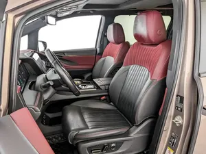 SUV M8 AWD 2024, Bajo Kilometraje, Transmisión Automática, Volante a la Izquierda, Asientos de Cuero Oscuro, Techo Panorámico - Product Image 5