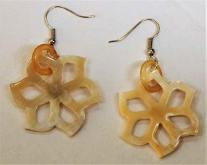 Boucles d'oreilles en os de corne de buffle d'ange de style vintage d'origine éthique bijoux naturels à la mode faits à la main - Product Image 2