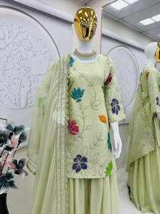 Adéntrate en la belleza atemporal con nuestros trajes Salwar a medida impecables que combinan telas Georgette para galas nocturnas, festivas - Product Image 6