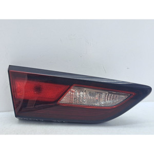 ไฟหยุดด้านหลังซ้ายรวมอยู่กับประตู OPEL Astra K Sports Tourer 39098788 B16DTH (LVL) (15>22) - Product Image 1