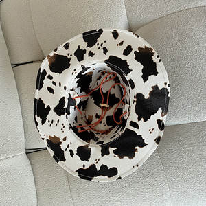 หมวกคาวบอยลายหนังวัวหนัง PU แบบยูนิเซ็กซ์ สำหรับผู้ชายและผู้หญิง สวมใส่ได้ทั้งในชีวิตประจำวันและกิจกรรมกลางแจ้ง เหมาะสำหรับการเดินทางและงานปาร์ตี้ สไตล์ขนสัตว์เทียม - Product Image 6