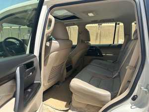 รถยนต์ปี 2019-2020 รุ่น 460 AWD ซีดาน เบาะหนัง หลังคาพาโนรามิก เกียร์อัตโนมัติ มือสอง ภายในสีเข้ม เครื่องยนต์ 6 สูบ แบบดูดอากาศธรรมชาติ - Product Image 6