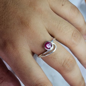 Anillo Clásico de Plata de Ley Hecho a Mano con Piedra Preciosa de Rubí, Joyería Ligera para Bodas y Fiestas, Venta al por Mayor Directa de Fábrica - Product Image 2