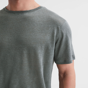 Camiseta de cuello redondo de 220gsm de algodón 100% para hombre, ropa informal diseñada para la comodidad y el estilo, camiseta de moda lisa en blanco para hombre - Product Image 5