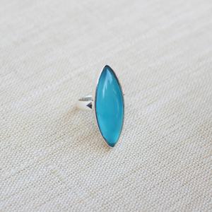 แหวนพลอยคาลซิโดนีสีน้ำ925ตัดเย็บด้วยเงินสเตอร์ลิงแฮนด์เมดแหวนชั้นดีดีไซน์โดดเด่นไม่เหมือนใครเครื่องประดับอัญมณีสำหรับชุดไปงานปาร์ตี้ของผู้หญิง - Product Image 3