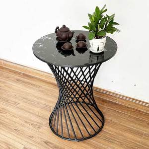 Table basse d'extérieur avec plateau en pierre durable et pieds ronds en fer pour la terrasse, la plage ou les repas en plein air - CFD68133 - Product Image 5