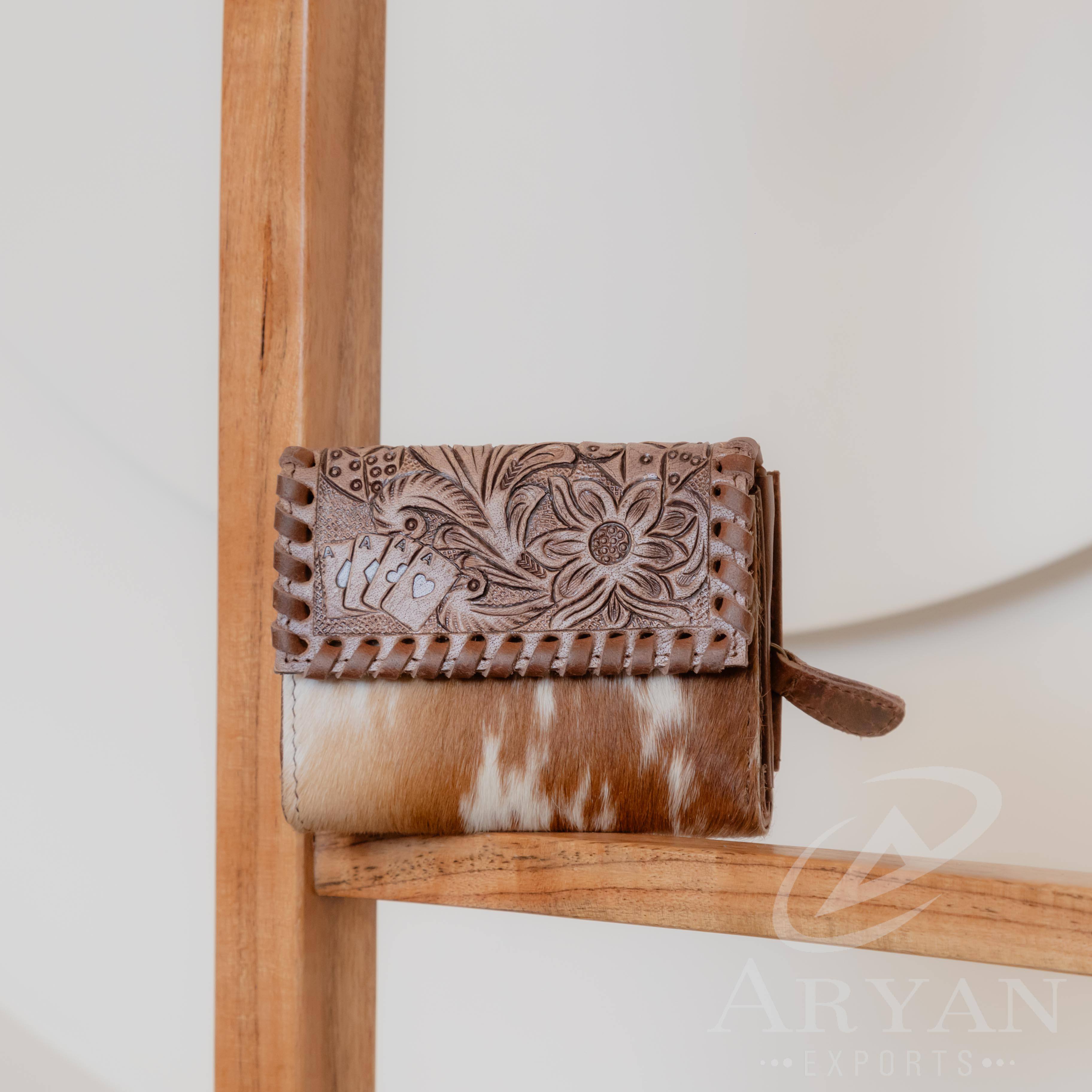 สีน้ำตาล