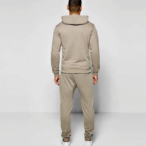 Venta caliente Chándal deportivo para hombre Slim Fit Cómodo Desgastado Ropa deportiva para entrenamiento de invierno Cuello con capucha Sólido - Product Image 2