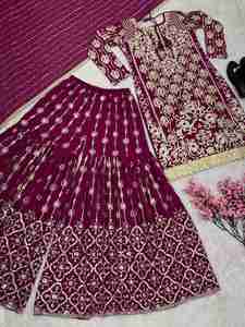 Blusa de Trabajo de Manga Larga con Bordado de Secuencia en Georgette de Viscosa de Moda, Sharara con Dupatta, Color Granate - Product Image 3