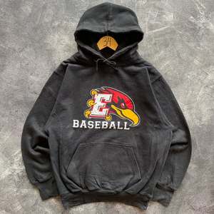 เสื้อฮู้ดสไตล์สตรีทแวร์สำหรับผู้ชายมีฮู้ดสีดำพิมพ์ลายเบสบอลโลโก้ตามสั่ง - Product Image 2
