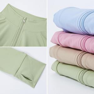 Chaqueta de gimnasio deportiva con cremallera completa de manga larga ajustada para mujer, chaqueta de chándal elástica transpirable para Yoga y correr, agujeros para el pulgar, 1 pieza - Product Image 6