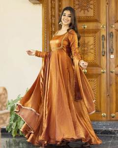 Robe Anarkali moutarde pour femmes, tenue ethnique indienne brodée, prête à porter pour les mariages et les fêtes, vêtements indiens et pakistanais - Product Image 1