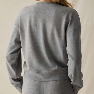 Sweat-shirt en coton et élasthanne tricoté pour femme, col rond, uni, broderie, hiver, avec logo sur le devant, écologique et anti-froissement - Product Image 3