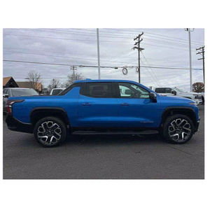 CAMIONETA USADA DE ALTO RENDIMIENTO, Chevrolet Silverado 2024, DOBLE CABINA, LISTA PARA ENVIAR - Product Image 1