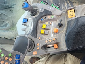 2021 Tracteur Deutz-Fahr AGROTRON 6155 TTV avec 155HP, transmission à variation continue et hydraulique de précision - Product Image 3