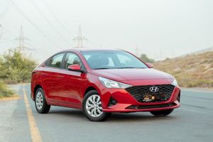 HY UNDAI ACCEN T SMART 252HP BERLINE 5 PLACES 4 CYLINDRES ESSENCE 2023 D'OCCASION TRANSMISSION AUTOMATIQUE 10 VITESSES AWD - Product Image 4