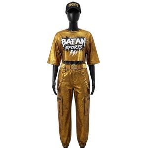 Ensemble haut court et pantalon cargo pour femme, tissu polyester et élasthanne doux, haut 220 GSM, pantalon avec logo personnalisé, ensembles pour femmes - Product Image 1