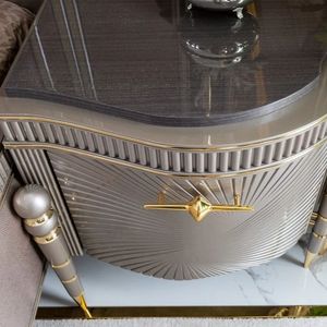 Meubles de chambre à coucher en teck de qualité supérieure Aurevella, ensemble de chambre à coucher en bois massif, artisanal, luxueux, élégant, moderne, avec des éléments en métal - Product Image 4