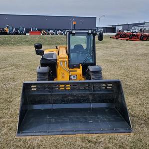 Chariot télescopique JCB 535 d'occasion, 90 tonnes, modèle 2023, hauteur de levage de 35 m, matériel de construction, excellente qualité - Product Image 1