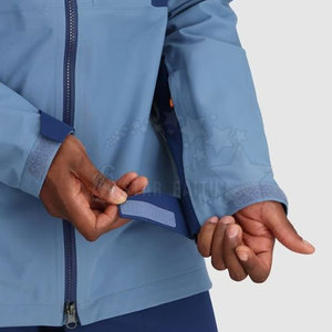 Chaqueta de Esquí con Capucha de Alta Demanda, Tejido Transpirable, Cálida y Cómoda, Chaqueta para la Nieve con Logotipo Frontal, Ropa para Actividades al Aire Libre, Unisex - Product Image 6