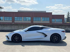 Usado 2023 C * hevrolet Corvette Stingray - Product Image 2