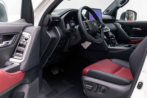 Como nuevo, precio asequible, 2026 Precious White Pearl TY-Land Cruiserz 300 VXR 3.3L V6 Twin-Turbo Diesel 4WD SUV, listo para enviar - Product Image 3