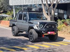 รถยนต์อเนกประสงค์มือสอง ปี 2025 LCruiser พวงมาลัยขวา เครื่องยนต์ดีเซลเทอร์โบ เกียร์ธรรมดา  สำหรับขับบนถนนทั่วไป  ล้อแม็กซ์ R17 หลังคาผ้า - Product Image 4