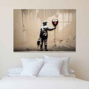 Declaración de amor urbana: Arte impreso en lienzo con globos de corazón de Banksy, vidrio - Product Image 1