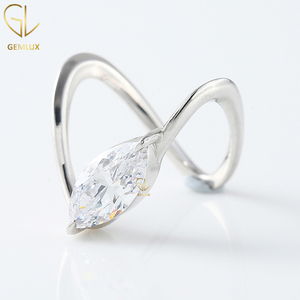 แหวนหมั้นเพชรรูปตัววีวีวีตัดเพชรรูปตัววีวีดีไซน์แบบตะวันออกไปตะวันตกสินค้ามาใหม่ - Product Image 6