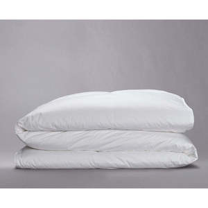 Couette matelassée Queen Size - Remplissage en coton, polyester et soie pour la maison - Product Image 1