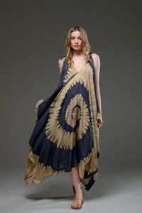 Vente en gros Nouveau col en V décontracté pour femmes Robe maxi bohème sans manches avec fronde, couleur dégradée, robes de plage au sol - Product Image 3