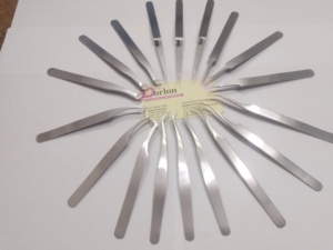 Offre Spéciale pince à épiler Dorlon Professional Extension de cils en acier inoxydable certifié CE ISO avec finition argentée et étui personnalisé - Product Image 3