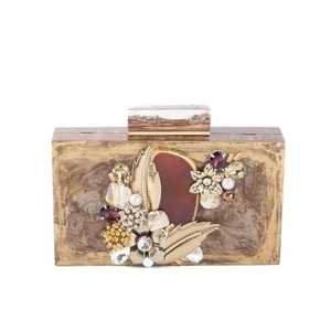 Pochette à main Design Premium avec fleur travail manuel résine Imitation perle plaqué or Vintage papillon breloque sac mariage des femmes - Product Image 3