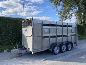 Nueva alta calidad ovejas ganado transportador ganado remolque fabricante ganado remolque para la venta - Product Image 2