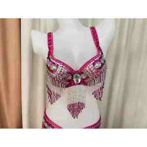 Costume de danse orientale rembourré de qualité supérieure, élégant, orné de perles, vêtements de danse polyvalents pour femmes, pour les fêtes, la scène et les événements culturels - Product Image 3